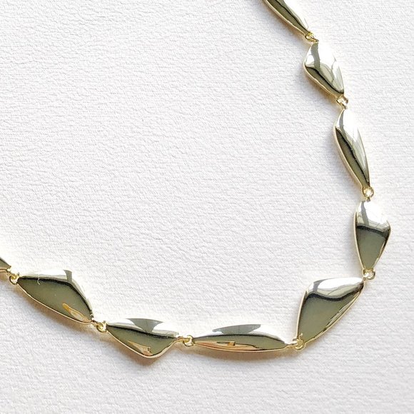 Kendra Scott Kira Collar Necklace In Gold - Picture 2 of 3
